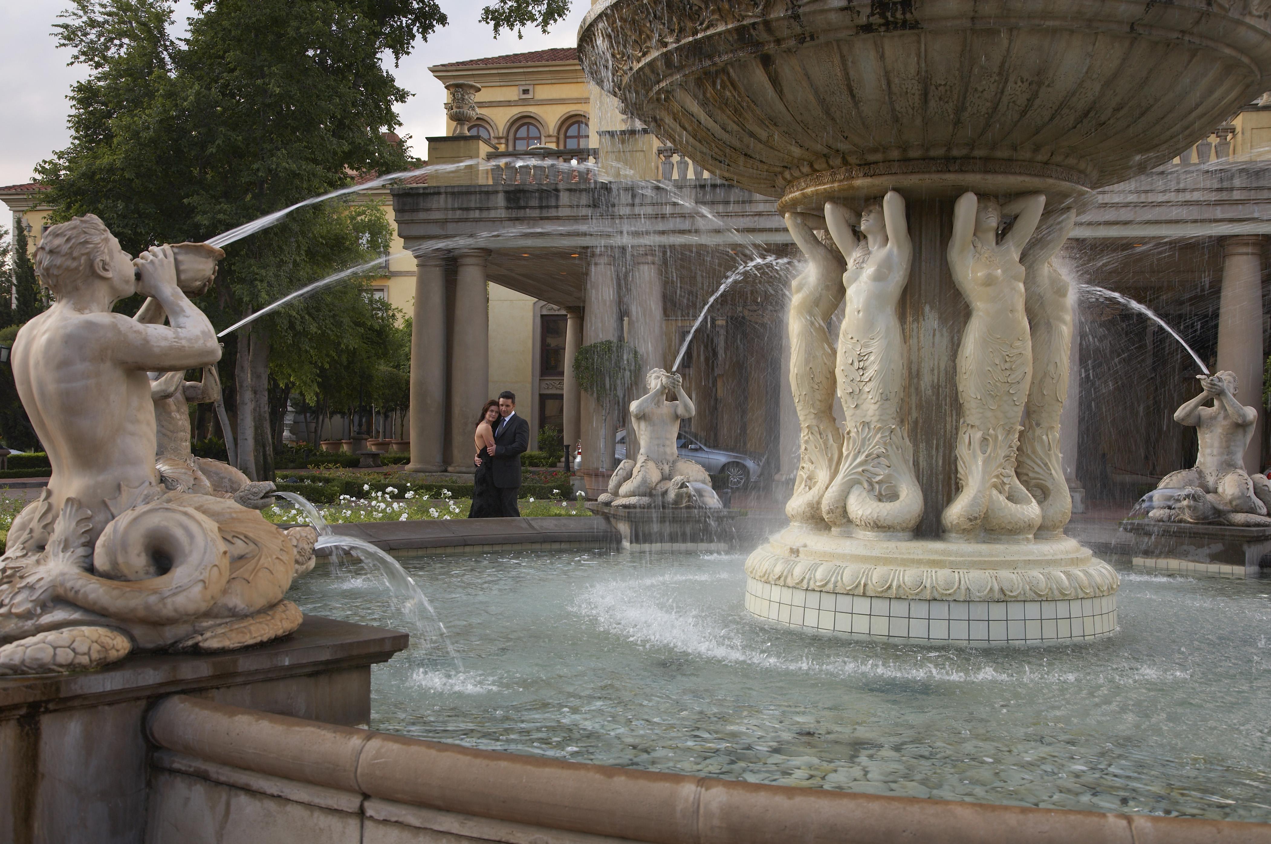 Palazzo Hotel Форуэйс Экстерьер фото Fountain of the Four Rivers