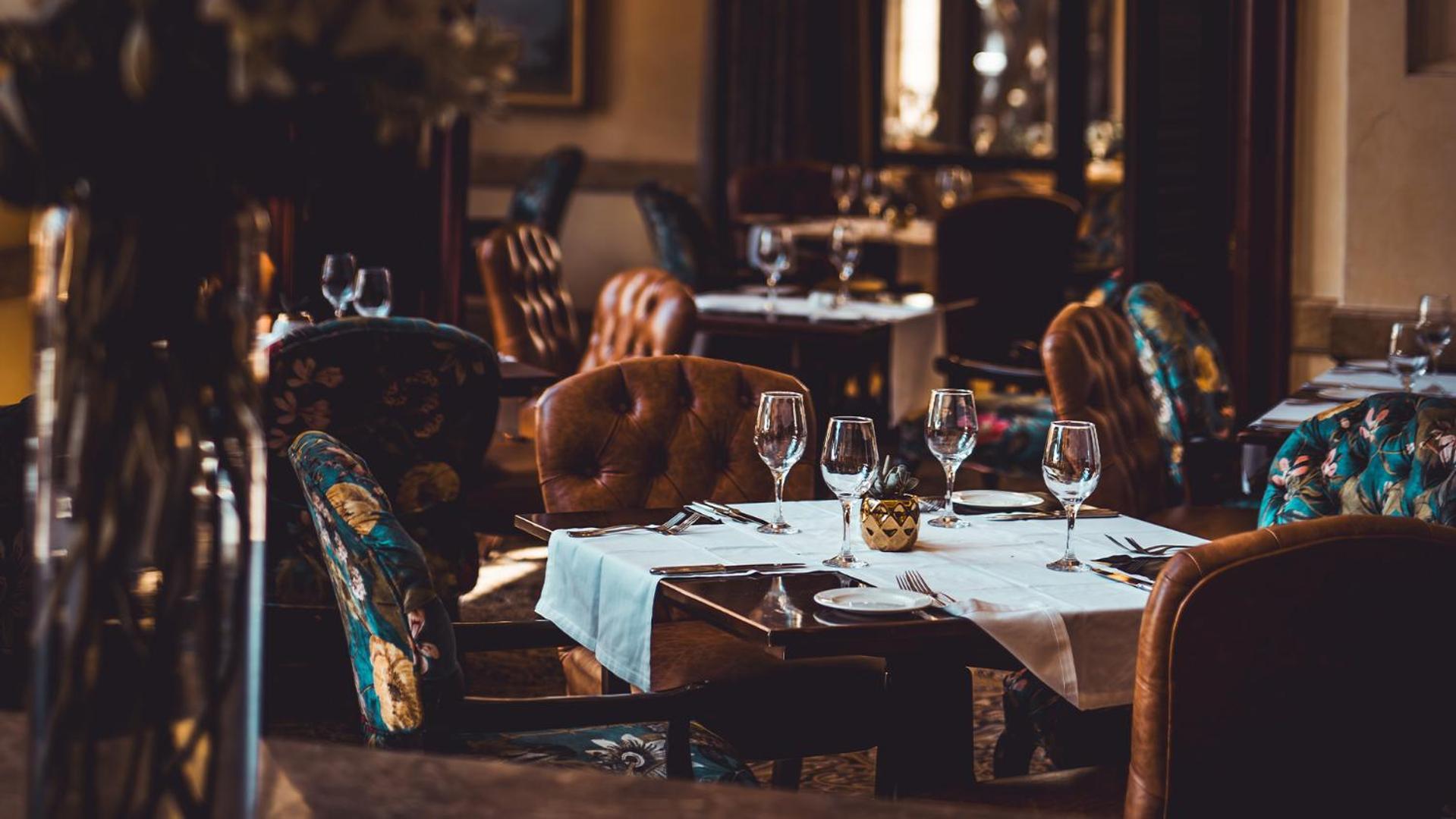 Palazzo Hotel Форуэйс Экстерьер фото Restaurant interior